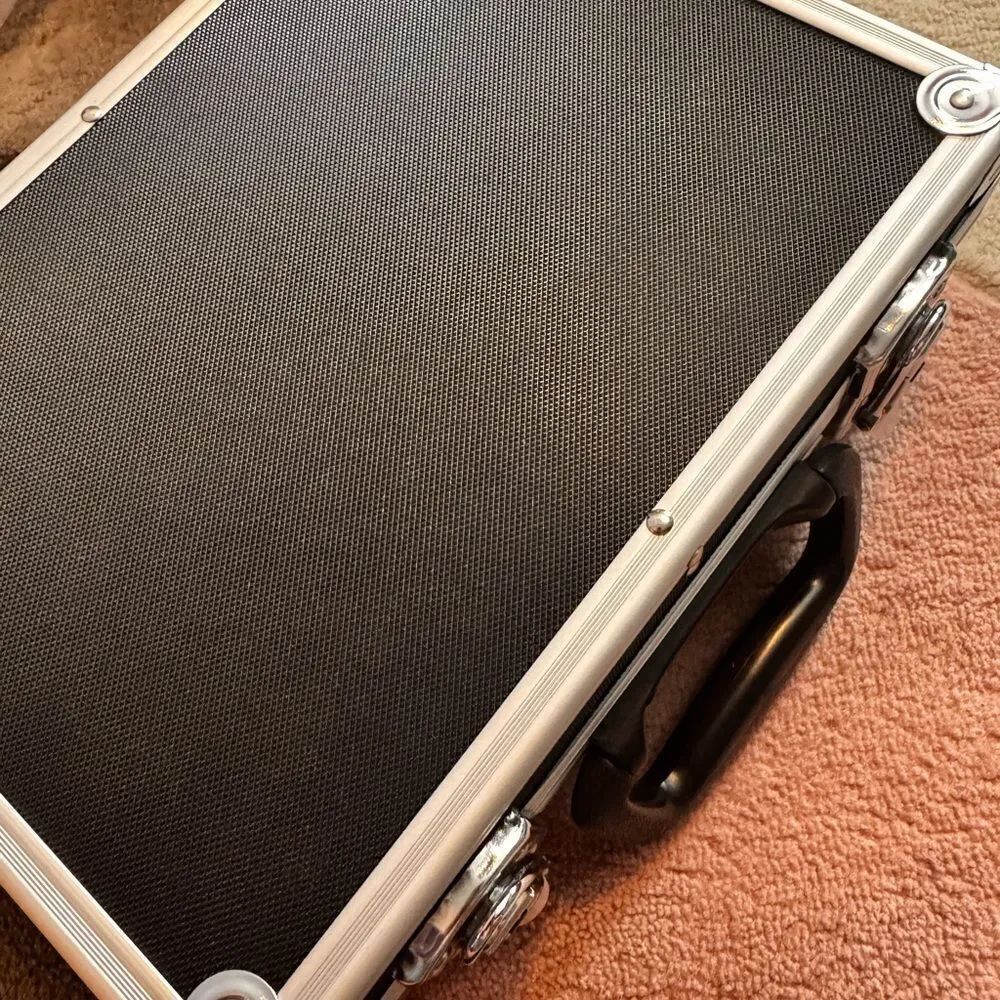 Beauty Control Makeup Case - Picture 14 of 14